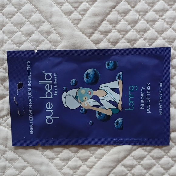 Que Bella Face Masks & Scrubs Bundle of 10 - Picture 9 of 11